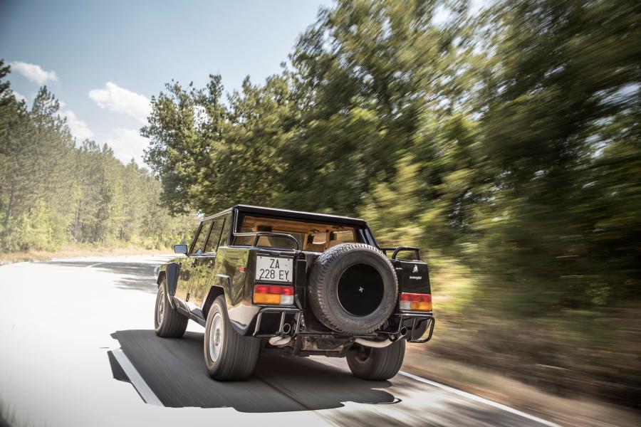  Lamborghini LM002 1990 года  (NA) (фото 22 из 55)